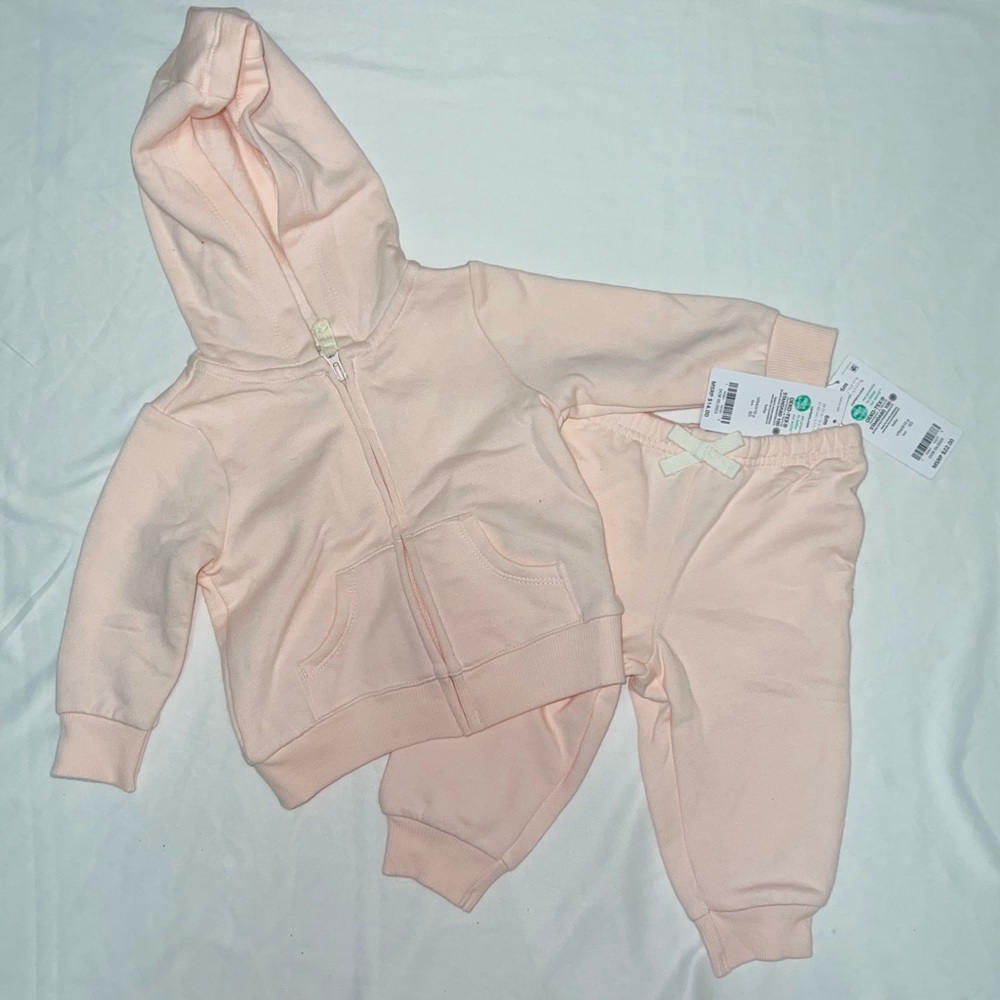 Carter's baby girl sweatsuit